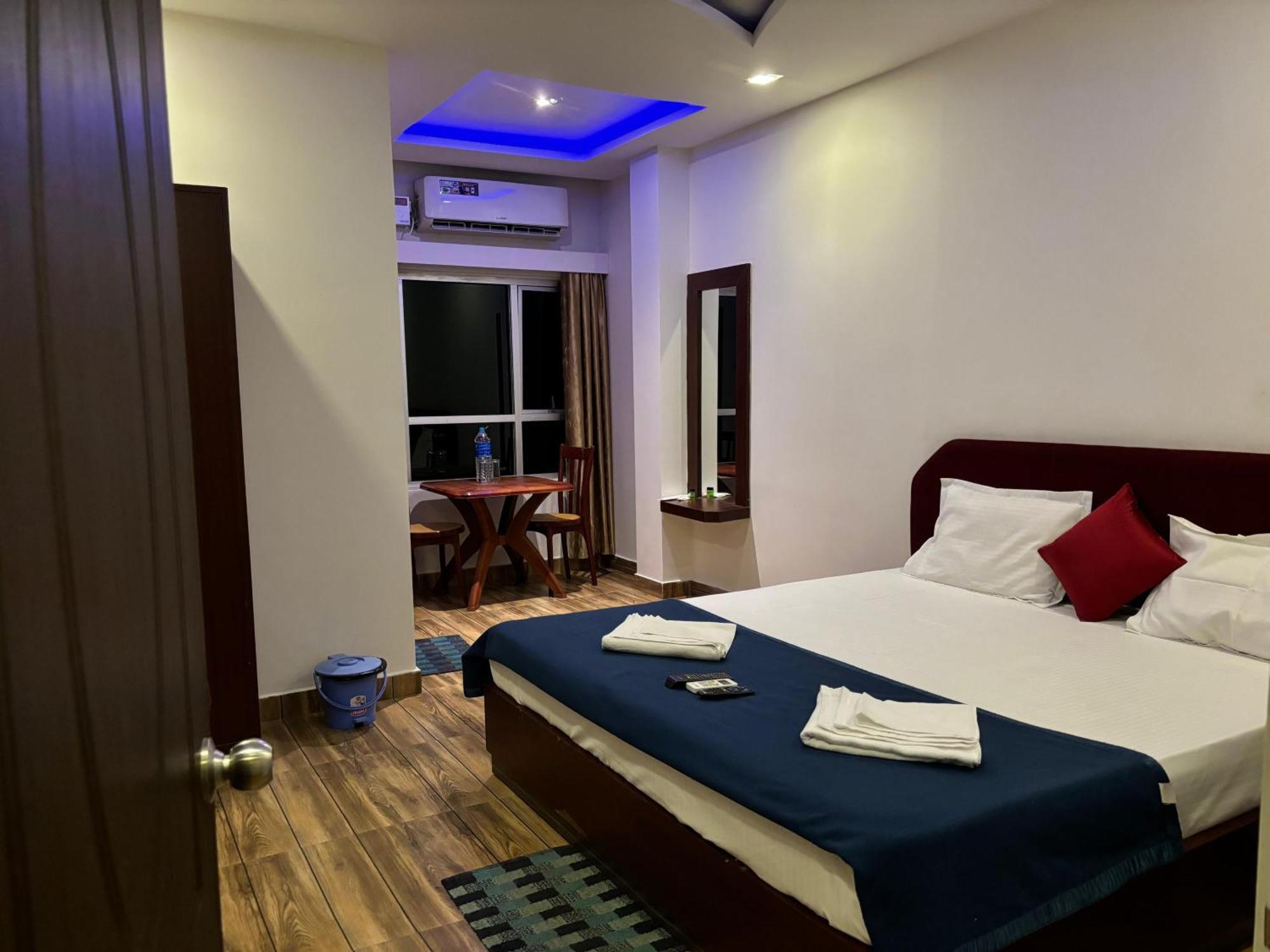The Tamarind Tree Hotel & Restaurant Shadipur Экстерьер фото